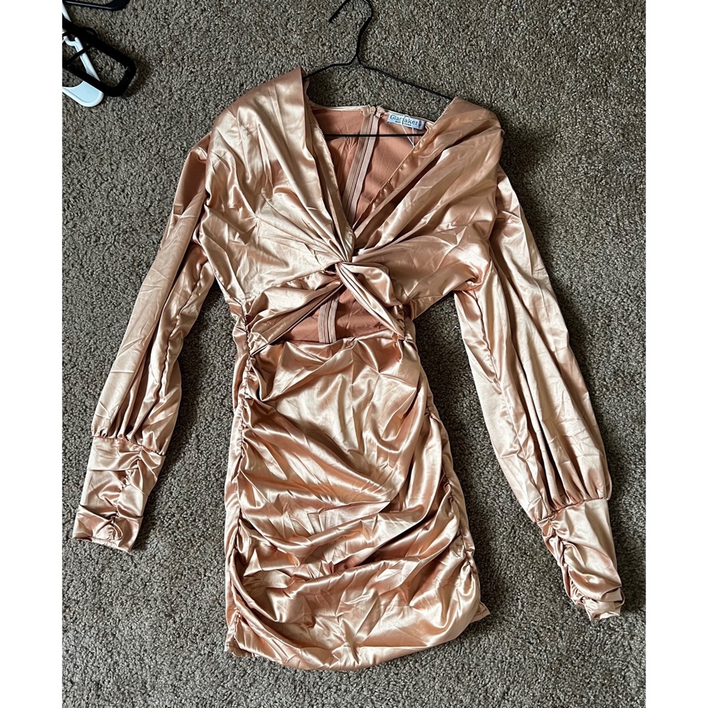 Size 4 silk, short, stomach cut out, long sleeve mini dress